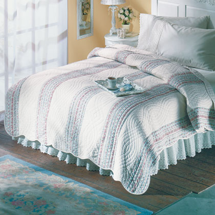 35043bluefloralqueenquiltcomforter.jpg